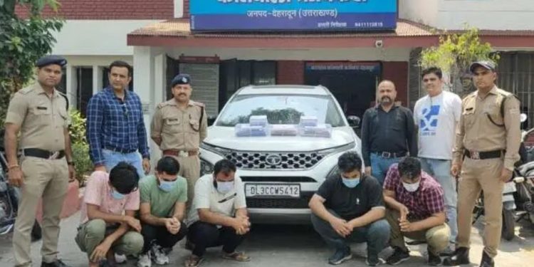 बड़ी खबर: MD की परीक्षा में नकल करा रहे , एम्स के 2 डॉक्टर समेत 5 गिरफ्तार..