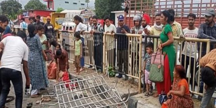 हादसा: यहां पलटी 18 श्रद्धालुओं से भरी मैक्स वाहन, 9 घायल, घायलों की लिस्ट जारी..