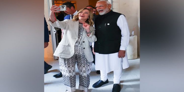 देश विदेश: G7 इटली में संपन्न, पीएम मोदी के सेल्फी ‘ melodi’ मूवमेंट कर रही सोशल मीडिया में ट्रेंड…