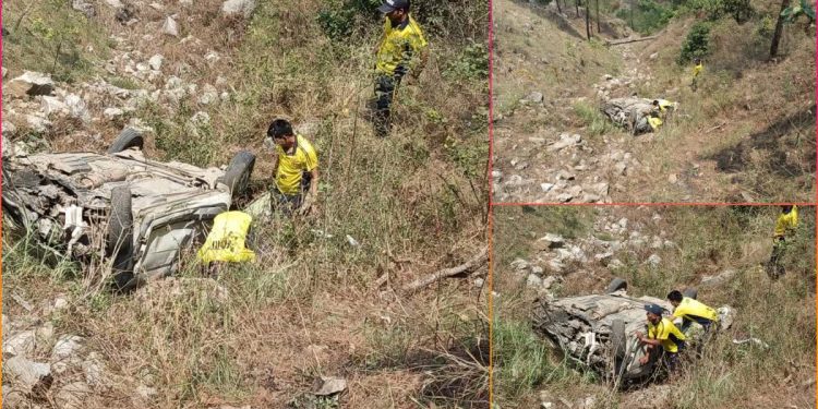 हादसा: पौड़ी के खिर्सू में दर्दनाक हादसा, गहरी खाई में गिरी कार, 4 की मौत 3 घायल..