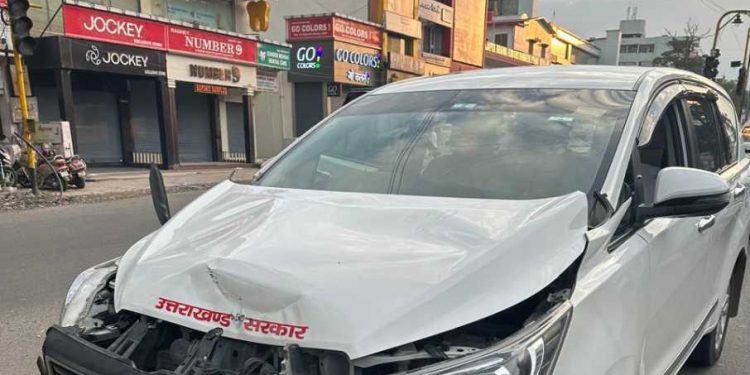 ब्रेकिंग न्यूज़: कैबिनेट मंत्री गणेश जोशी की गाड़ी दुर्घटनाग्रस्त, ऐसे हुआ हादसा..