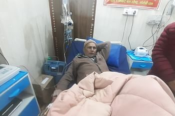 बड़ी खबर: खीर खाने से मंदिर समिति के अध्यक्ष समेत 8 बीमार, हॉस्पिटल में भर्ती..जानिए मामला