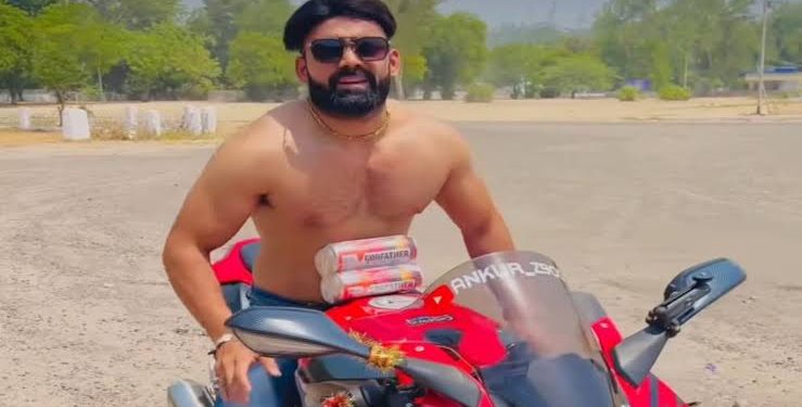 वीडियो: धर्मनगरी हरिद्वार में यूट्यूबर की शर्मनाक हरकत, देखें वीडियो..