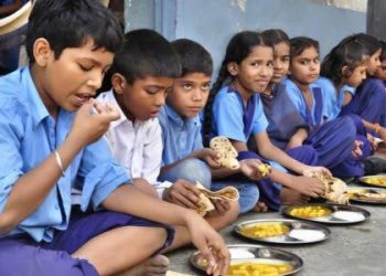 बड़ी खबर: उत्तराखंड के 53 स्कूलों में खराब गुणवत्ता का खाना, जांच में मिली कमियां, 7 CEO को नोटिस..