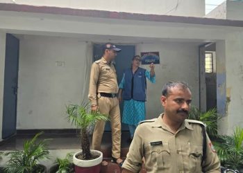 ब्रेकिंग: 2000 में बेच दिया ईमान, रिश्वत लेते सब इंस्पेक्टर और हेड कांस्टेबल विजिलेंस की गिरफ्त में..