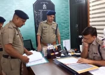 अपराध: डोसा खा रहे भाई-बहन से तीन मनचलों ने की अभद्रता। एक गिरफ्तार, दो फरार