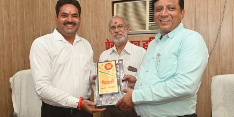 बड़ी खबर : सूचना महानिदेशक बंशीधर तिवारी पहुंचे हरिद्वार,कहा जल्द होगा पत्रकारों की समस्याओ का समाधान