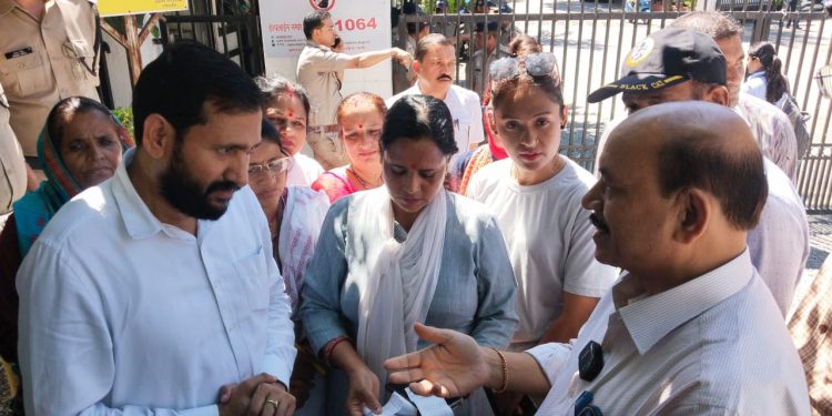 बड़ी खबर : ऊर्जा निगम मुख्यालय पर रीजनल पार्टी का बड़ा प्रदर्शन, बिजली की बढी हुई दरें निरस्त करने और सिक्योरिटी लौटाने की मांग