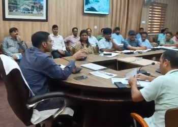 जब तक खुदी सड़के दुरूस्त नहीं करते, तब-तक किसी कार्यदायी संस्था को नए खुदान की अनुमति नहीः डीएम