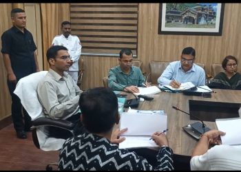 मरीज हित से बढकर कुछ भी नहीं, सभी रिस्क, फाईनेंशियल जिम्मेदारी मेरीः डीएम