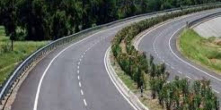 हल्द्वानी:-रिंग रोड बनने से गांव के चंद किसान नहीं पूरा ग्रामीण परिवेश होगा बर्बाद:-ललित मोहन जोशी*