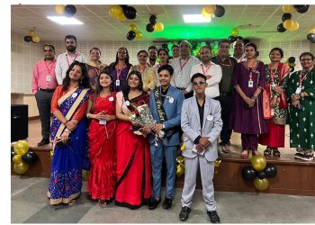 आयुष मिस्टर फ्रेशर, वंदिता मिस फ्रेशर बने मयंक मिस्टर स्पार्कल जबकि वंशिका एवं अनामिका बने मिस स्पार्कल