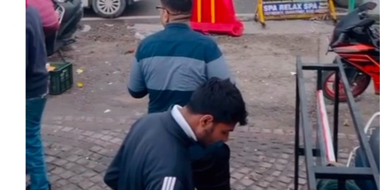 बड़ी खबर : चाय में थूक डाल कर चाय परोसने वाले दो युवक के खिलाफ मसूरी पुलिस ने किया मुकदमा दर्ज