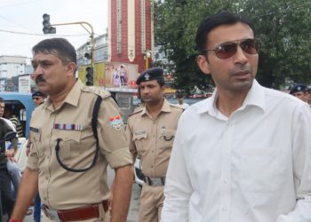 बाजार में व्यापारियों महिलाओं, आगन्तुकों की सुरक्षा की दृष्टिगत डीएम ने निरीक्षण के दौरान दिए थे सीसीटीवी कैमरे स्थापित करने के निर्देश