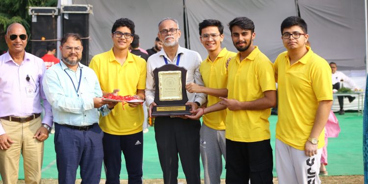 एसजीआरआर आईएमएण्डएचएस में एमबीबीएस 2020 ओवरऑल चैम्पियन