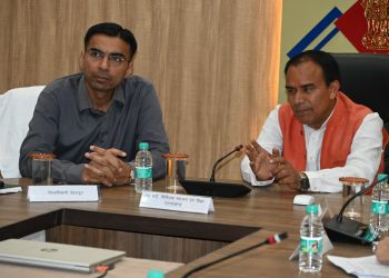 अल्मोड़ा, नैनीताल देखा डीएम बसंल का कार्य, जनमानस के कार्यों में रहते हैं तत्परः धन सिंह रावत।