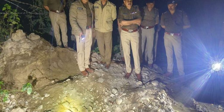 बड़ी खबर : देहरादून में पुलिस और बदमाश में हुई मुठभेड़ में  बदमाश घायल