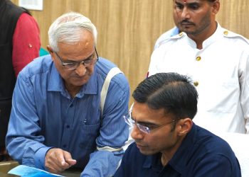 बड़ी खबर : जनता दरबार में पहुंची 76 शिकायते, डीएम दिए ये निर्देश