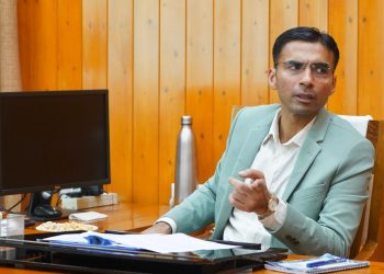 अधिकतम भूमि धोखाधड़ी का मुख्य कारण जनमानस को रजिस्ट्री लैण्ड रिकार्ड की पूर्वतः जानकारी न होनाःडीएम