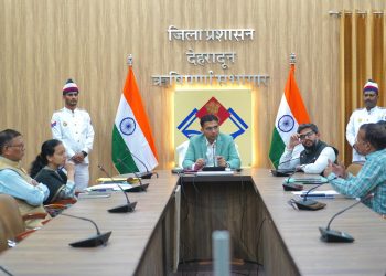 अच्छे माहौल में शिक्षा पाना सभी बच्चों का हक, इस पुनीत कार्य से जुड़े संस्थान एवं संगठनः डीएम