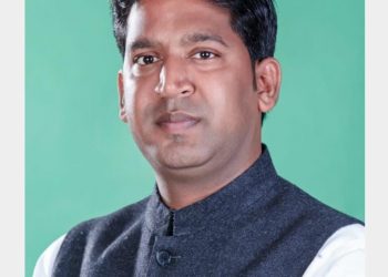 स्वर्गाश्रम के पूर्व निकाय अध्यक्ष माधव अग्रवाल जिला बदर, कांग्रेस ने उठाए सवाल