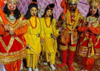 देहरादून में पहली बार एक ऐसी रामलीला का मंचन,जिसमें महिलाएं निभा रही है सभी किरदार