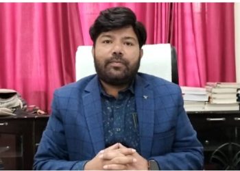 बड़ी खबर: निर्वाचन आयोग नेखर्च की सीमा बढ़ाने के साथ ही कड़े नियम लागू