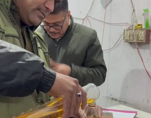 बिग ब्रेकिंग : हरिद्वार में आबकारी विभाग की टीम ने की छापेमारी, ठेके पर मिलावटी शराब के गोरखधंधे का किया भंडाफोड़
