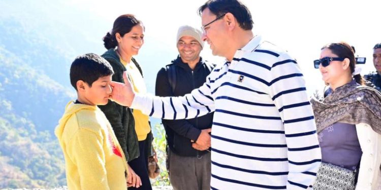 बड़ी खबर:सीएम धामी ने किया देहरादून- मसूरी ट्रैक मार्ग का पैदल निरीक्षण