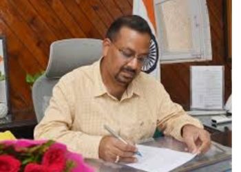 बड़ी खबर : हरिद्वार जिलाधिकारी और एसएसपी ने 239 गरीब व असहाय लोगों को बांटे कंबल