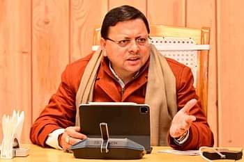 बड़ी खबर: जिला अस्पताल में अव्यवस्थाओं पर सीएम धामी सख्त, रिपोर्ट तलब, लापरवाहों पर होगी कार्रवाई