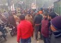 लक्सर-रायसी मार्ग पर हादसा, ट्रक ने बाइक सवार को मारी टक्कर, मौत से गुस्साए ग्रामीणों ने लगाया जाम