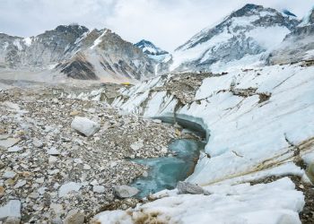 उत्तराखंड: चमोली माणा गांव के पास ग्लेशियर टूटा, BRO के 57 मजदूर मलबे में दबे, 16 निकाले गए