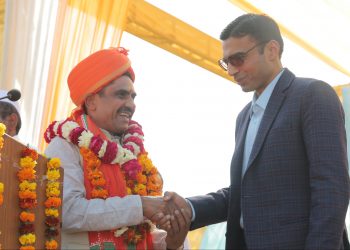 ऋषिकेश नगर निगम के नव निर्वाचित महापौर शंभू पासवान सहित 40 पार्षदगणों ने ली अपने पद की शपथ,नगर निगम के प्रशासक/ जिलाधिकारी सविन बंसल ने दिलाई शपथ।