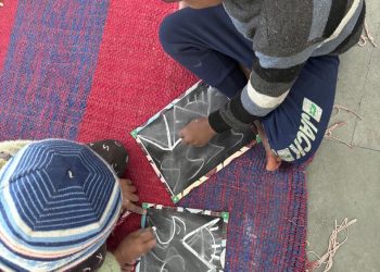 बड़ी खबर : डीएम का निर्णय बदलने लगा बच्चों की तकदीर , भिक्षावृत्ति छोड़ कलम पकड़ने को आतुर बच्चे,