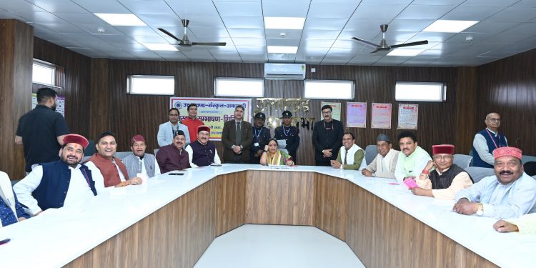 द्वितीय राजभाषा संस्कृत संभाषण से गूंजी विधानसभा, सभी मंत्रियों और विधायकों ने लिया प्रशिक्षण