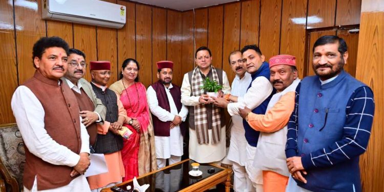 Big breaking :-भू क़ानून पास विधायकों ने सीएम को दी बधाई, सीएम बोले हमारा संकल्प उत्तराखंड के संसाधनों, जमीनों, को भू माफियाओं से बचाए रखना है