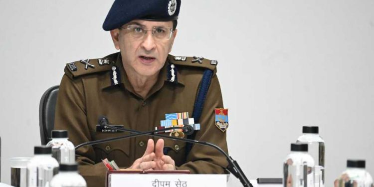 Big breaking :-डीजीपी के निर्देश पर अपराध एवं अपराधियों के विरुद्ध जारी रहेगा विशेष अभियान, वांछित एवं ईनामी अपराधियों व ड्रग्स तस्करों की गिरफ्तारी पर होगा फोकस