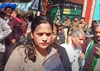 बिंग ब्रेकिंग : मंत्री की बर्खास्त की मांग को लेकर रीजनल पार्टी का सीएम आवास कूच