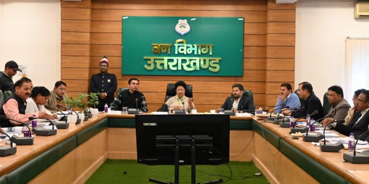 बड़ी खबर: सांसद माला राज्य लक्ष्मी शाह ने ली समिति की बैठक, केंद्र पोषित योजनाओं का लक्ष्य गुणवत्ता के साथ पूर्ण करने के दिए निर्देश