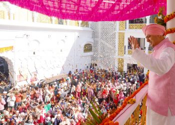 श्री झंडा जी महोत्सव 2025 गुरु मंत्र पाकर धन्य धन्य हुई गुरु की प्यारी संगतें, श्रीमहंत देवेन्द्र दास जी महाराज बुधवार सुबह करेंगे विशेष पूजा अर्चना