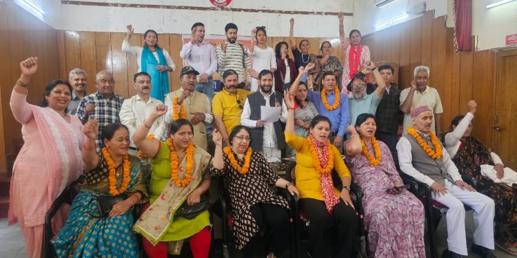 निजी स्वार्थ के लिए हो रही पहाड़ मैदान की राजनीति : रीजनल पार्टी