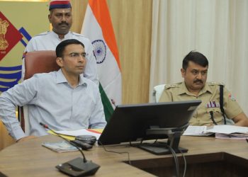 हाईवे निर्माण में जनता की सुरक्षा सर्वोपरि: डीएम