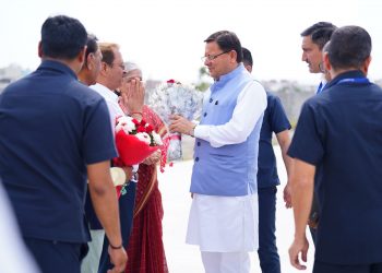 मुख्यमंत्री पुष्कर सिंह धामी का एसजीआरआर विश्वविद्यालय में गर्मजोशी से स्वागत