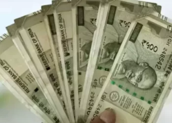 बड़ी खबर: पटवारी ने नहीं दिया नोटिस का जवाब, कलेक्टर ने वेतन वृद्धि रोकी
