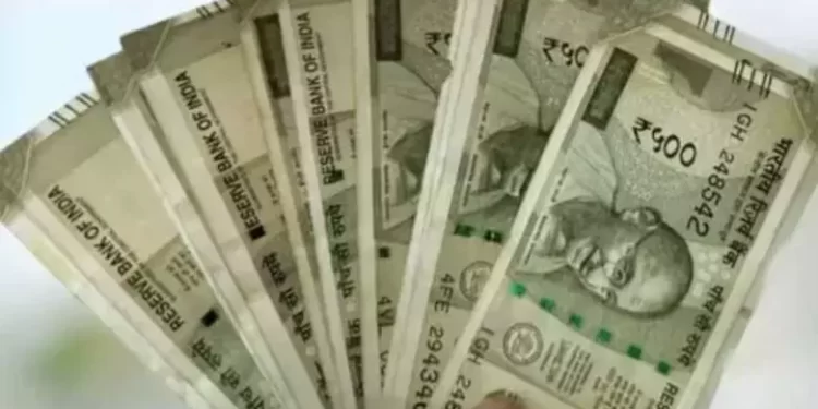 बड़ी खबर: पटवारी ने नहीं दिया नोटिस का जवाब, कलेक्टर ने वेतन वृद्धि रोकी