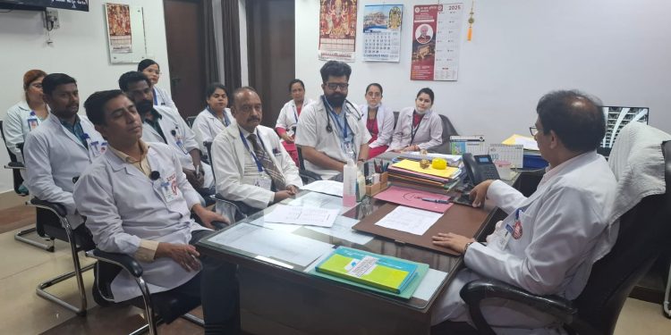 श्री महंत इन्दिरेश अस्पताल में डेंगू मरीजों के लिए 50 बिस्तरों का डेंगू वार्ड आरक्षित