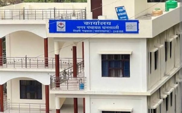 चारधाम यात्रा व्यवस्था को लेकर घनसाली में महत्वपूर्ण बैठक: व्यापारियों, पुलिस और विभागों ने मिलकर बनाई रणनीति