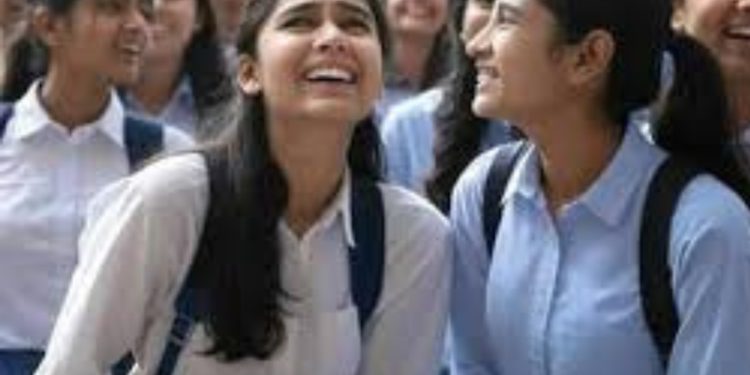 CBSE 12वीं बोर्ड रिजल्ट 2025 घोषित: रीजनवाइज लिस्ट में विजयवाड़ा सबसे आगे, देहरादून 13वें और प्रयागराज अंतिम स्थान पर