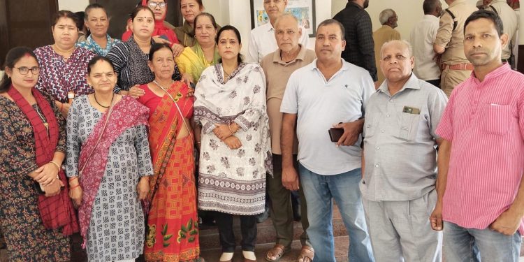 बिग ब्रेकिंग: रीजनल पार्टी ने किया नगर निगम का घेराव